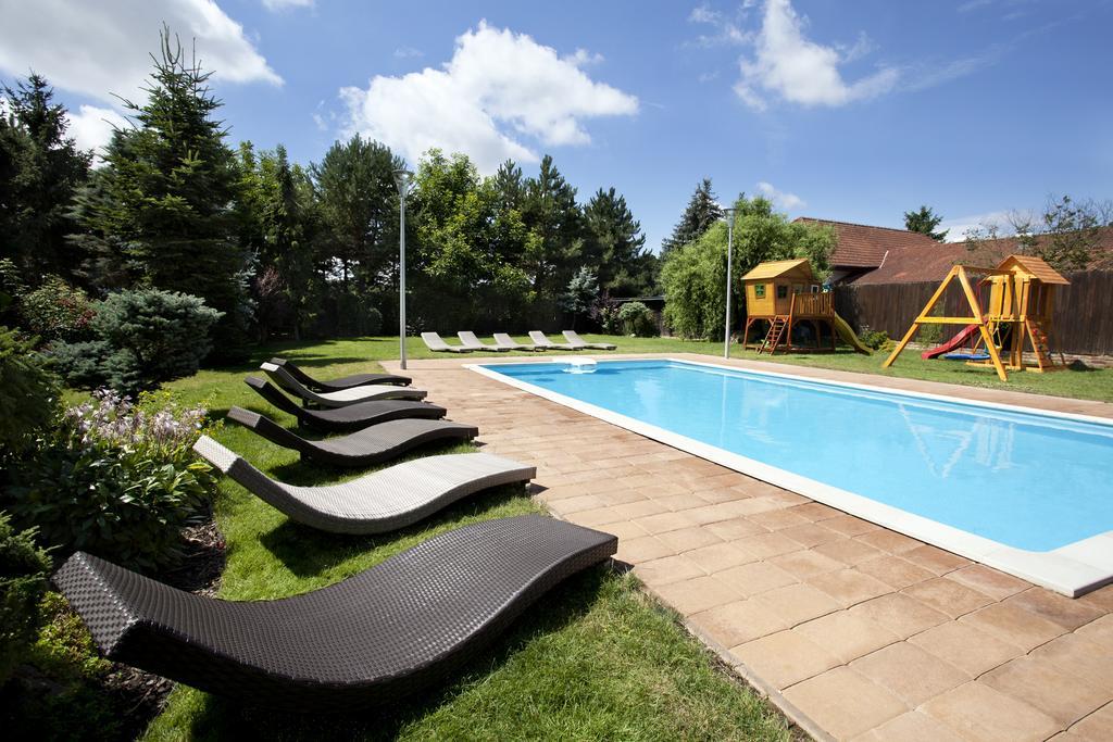 Garni Hotel Celnice Břeclav Εξωτερικό φωτογραφία